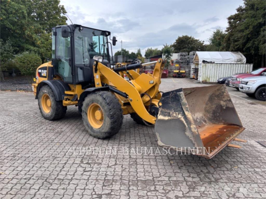 CAT 908M Ładowarki kołowe