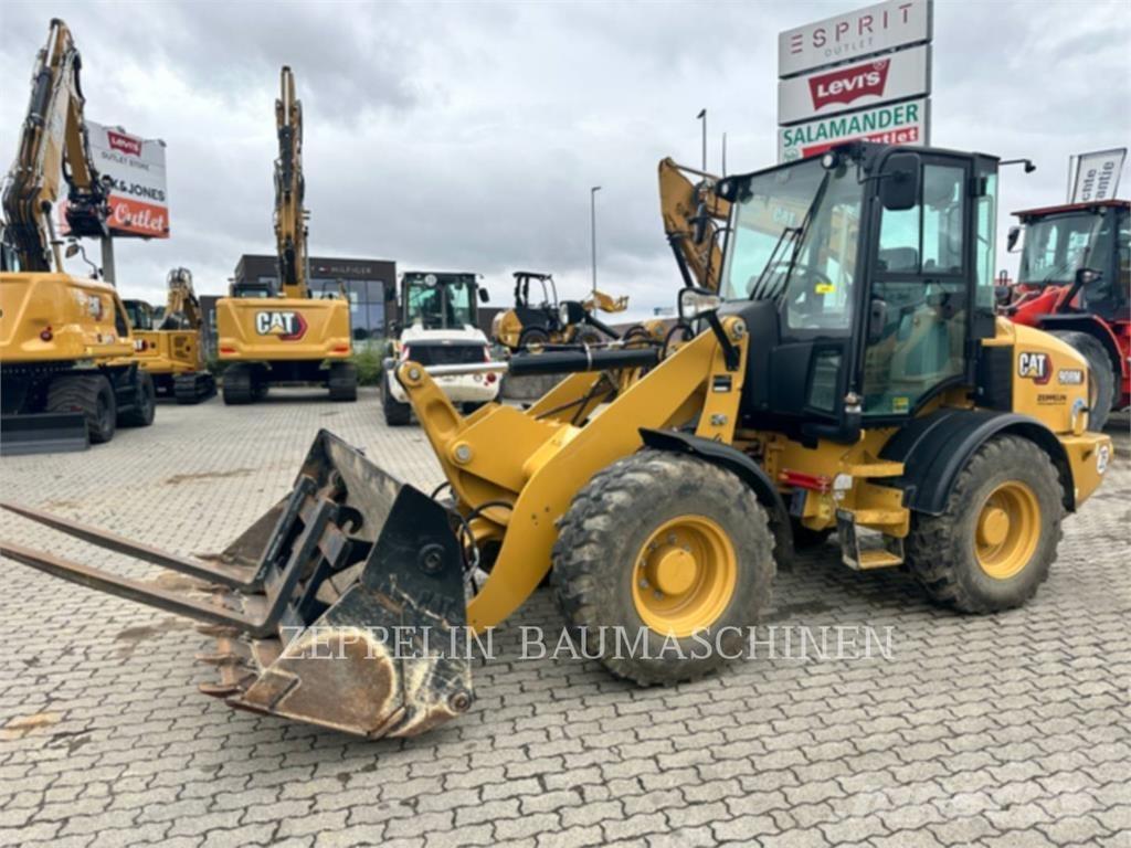 CAT 908M Ładowarki kołowe