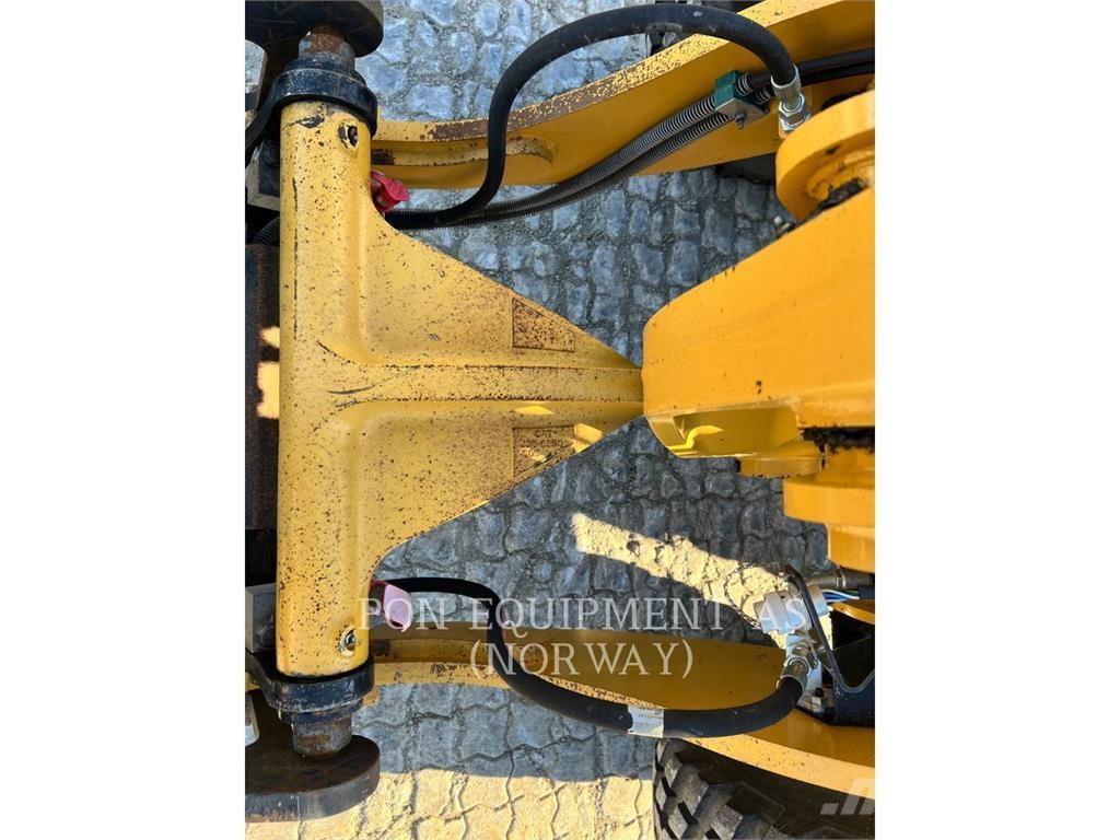 CAT 908M Ładowarki kołowe