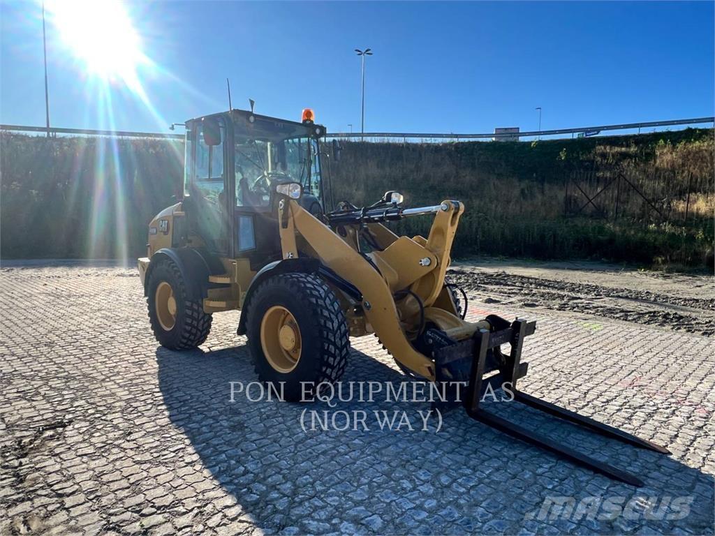 CAT 908M Ładowarki kołowe