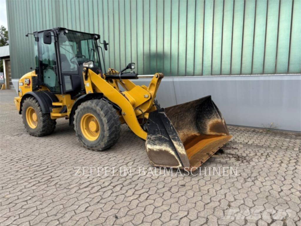 CAT 908M Ładowarki kołowe