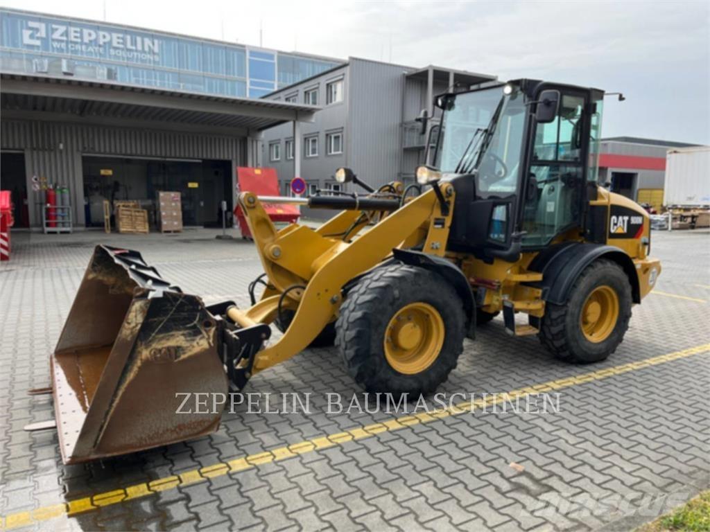 CAT 908M Ładowarki kołowe