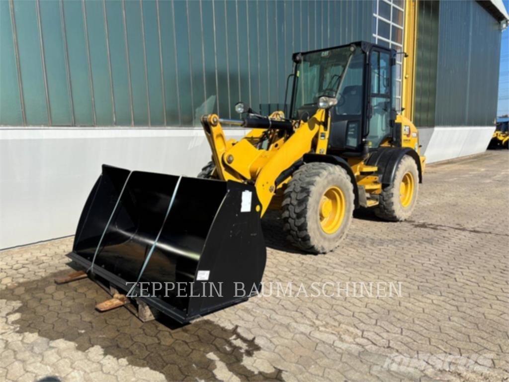 CAT 908M Ładowarki kołowe
