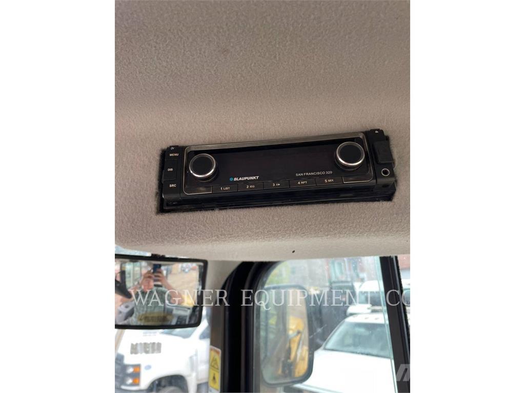 CAT 908M Ładowarki kołowe