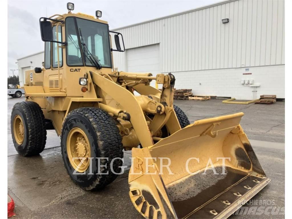 CAT 916 Ładowarki kołowe
