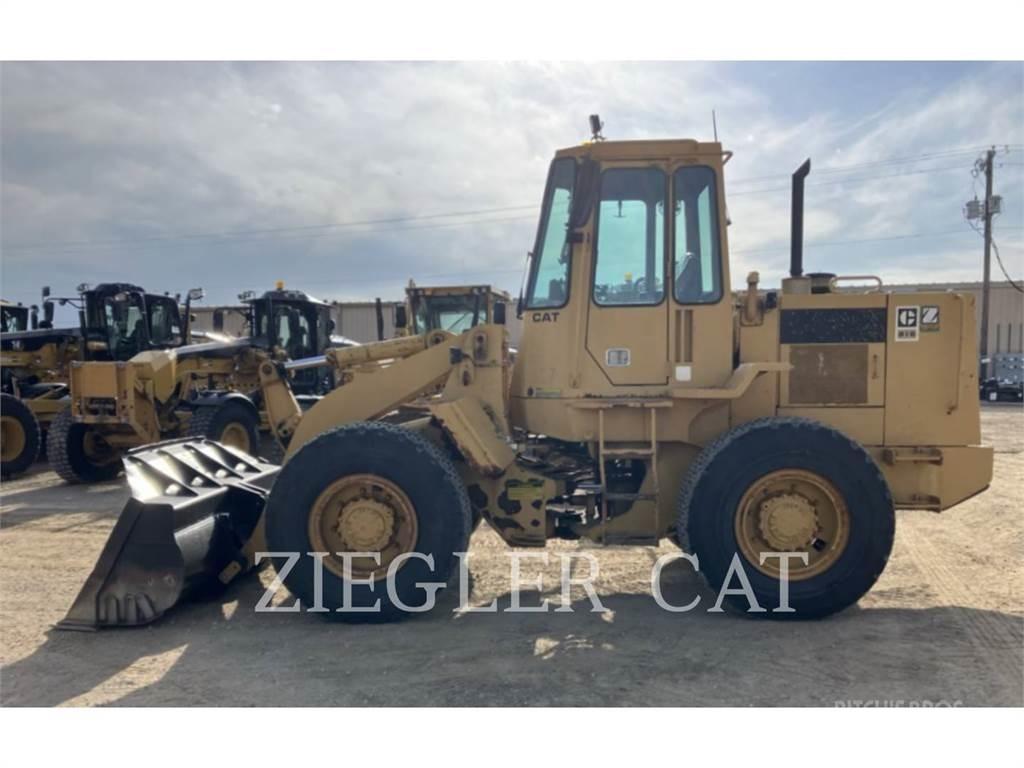 CAT 916 Ładowarki kołowe