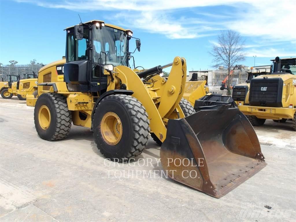 CAT 926M Ładowarki kołowe