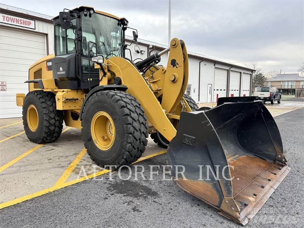 CAT 926M Ładowarki kołowe