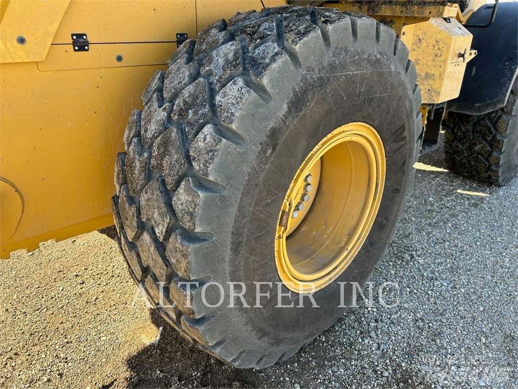 CAT 926M Ładowarki kołowe