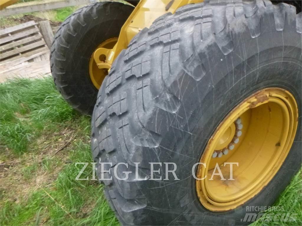 CAT 926M Ładowarki kołowe