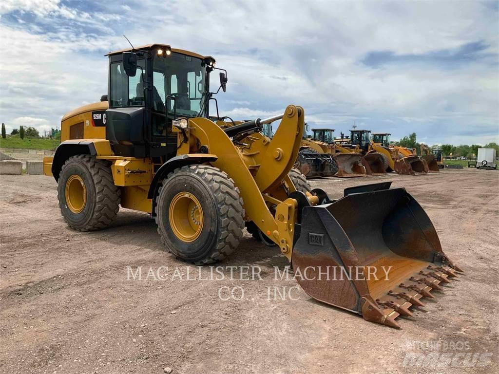 CAT 926M Ładowarki kołowe