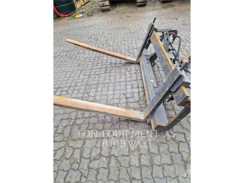 CAT 926M Ładowarki kołowe