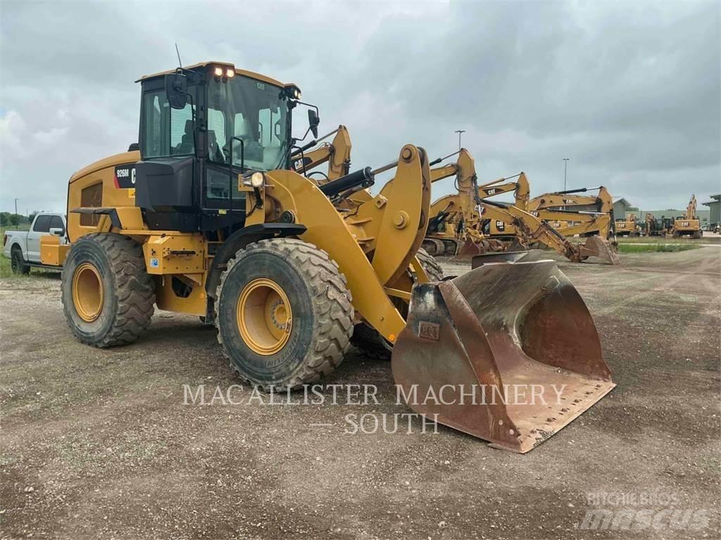 CAT 926M Ładowarki kołowe