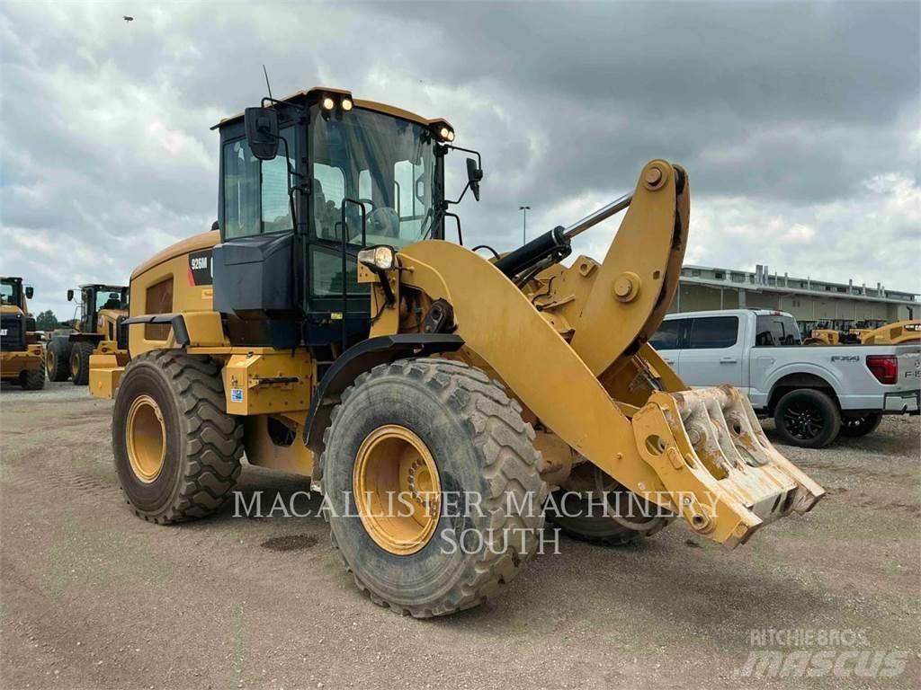 CAT 926M Ładowarki kołowe
