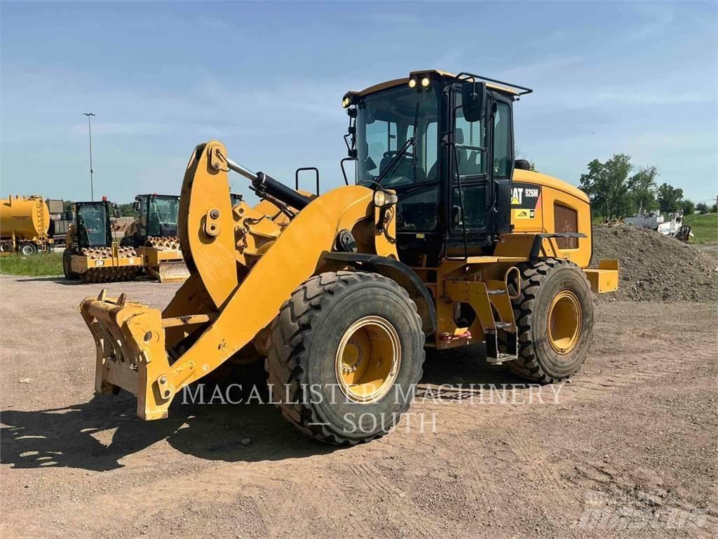CAT 926M Ładowarki kołowe