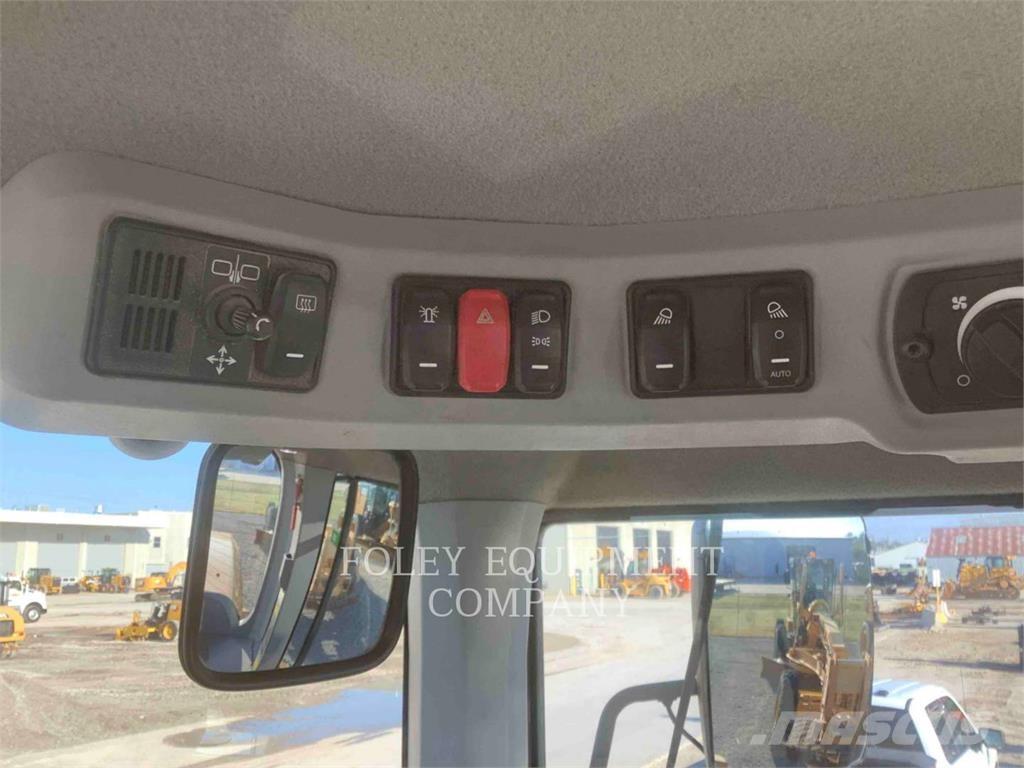 CAT 926M Ładowarki kołowe