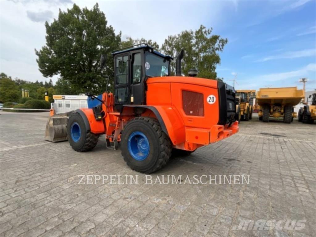 CAT 926M Ładowarki kołowe