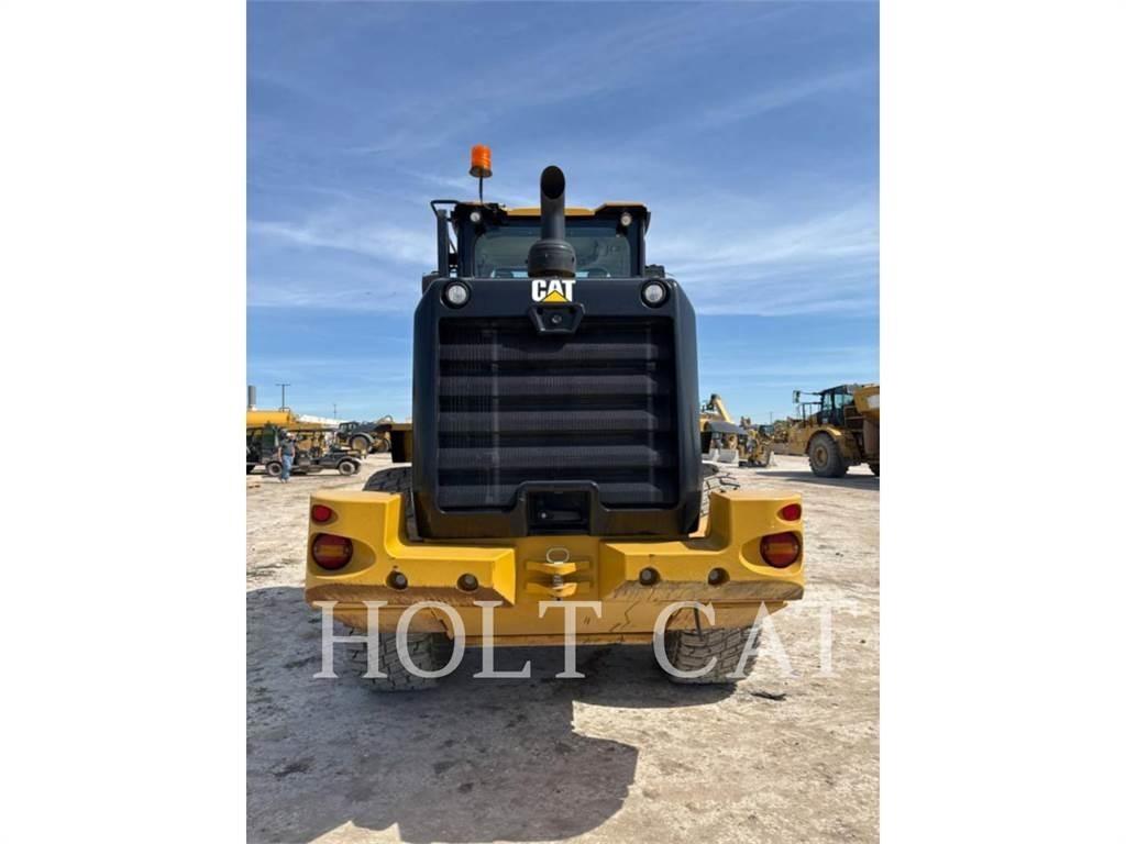 CAT 930M Ładowarki kołowe