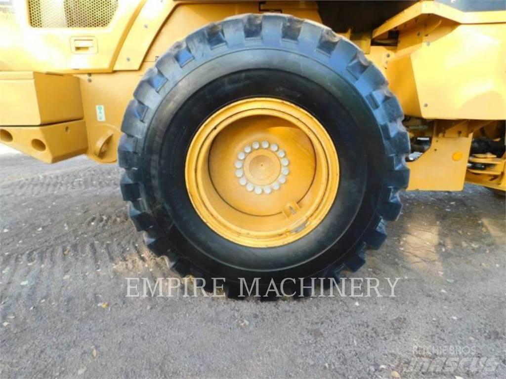 CAT 930M Ładowarki kołowe
