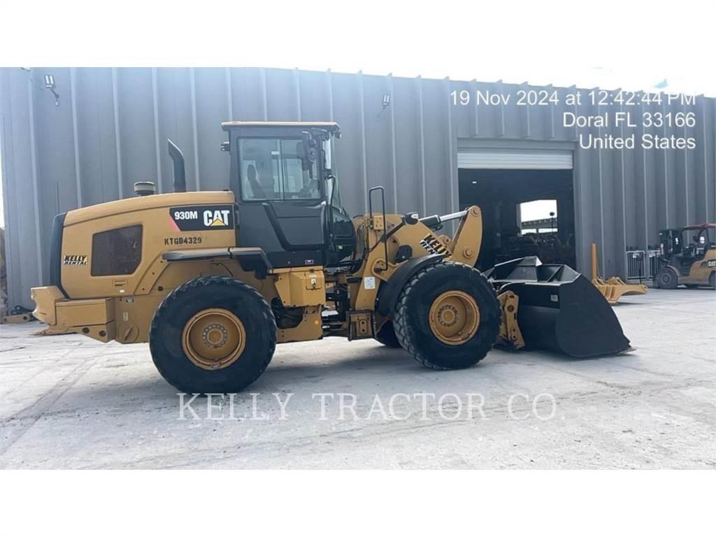 CAT 930M Ładowarki kołowe