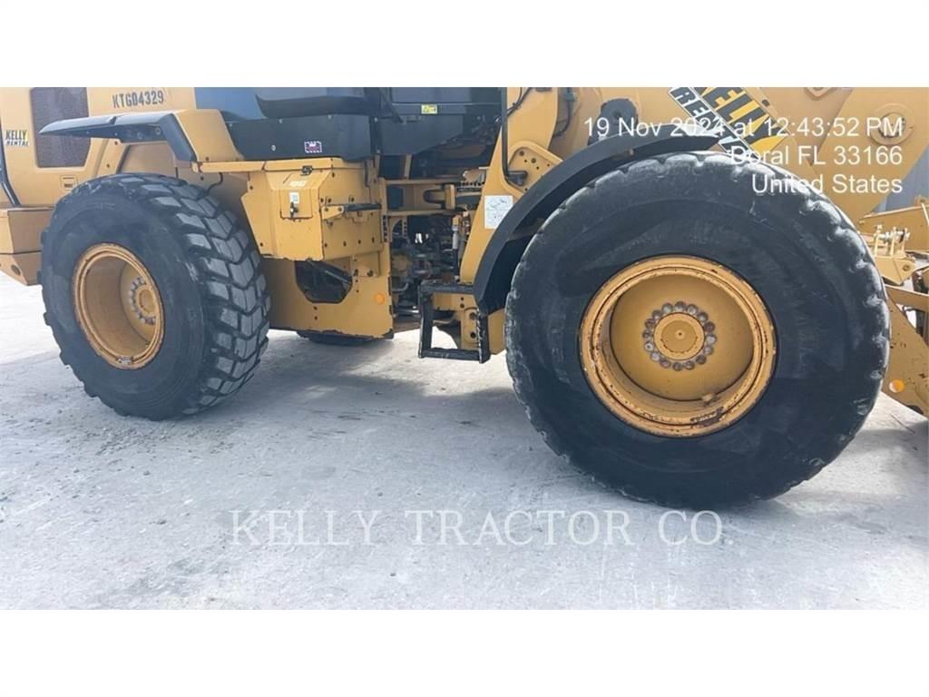 CAT 930M Ładowarki kołowe