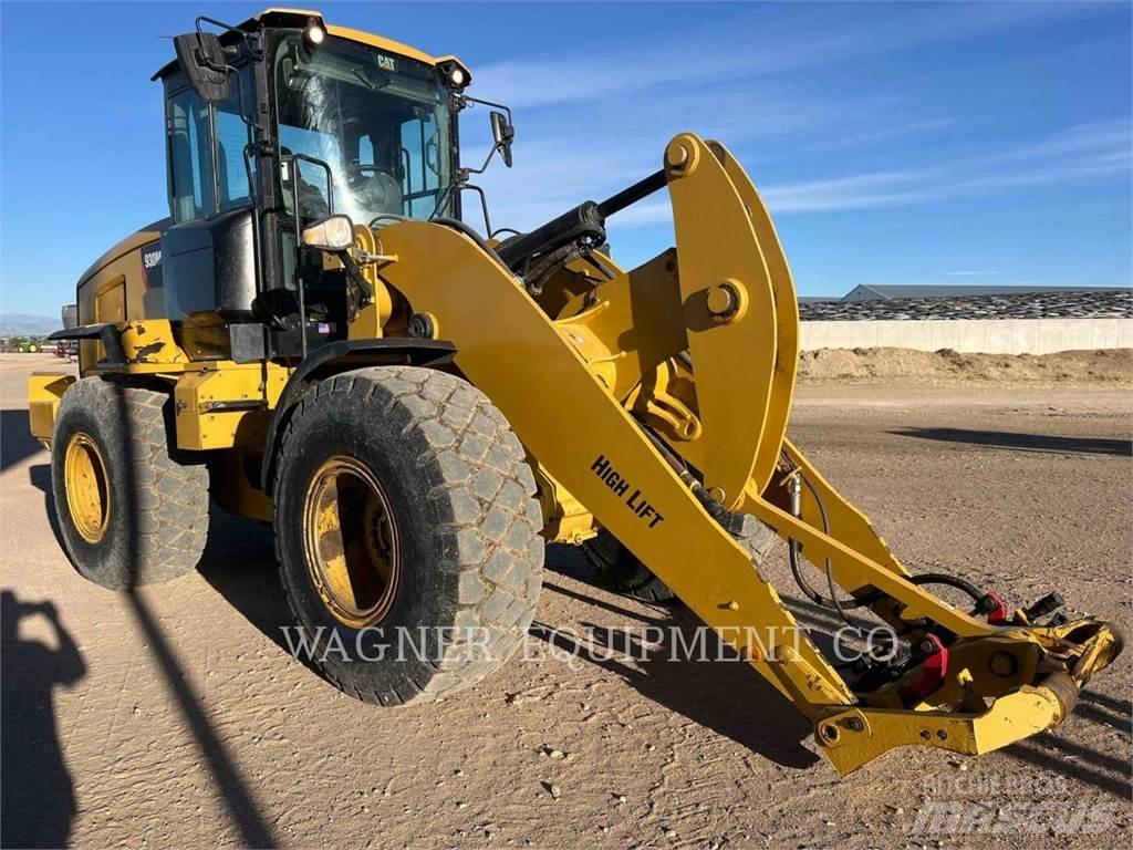 CAT 930M Ładowarki kołowe