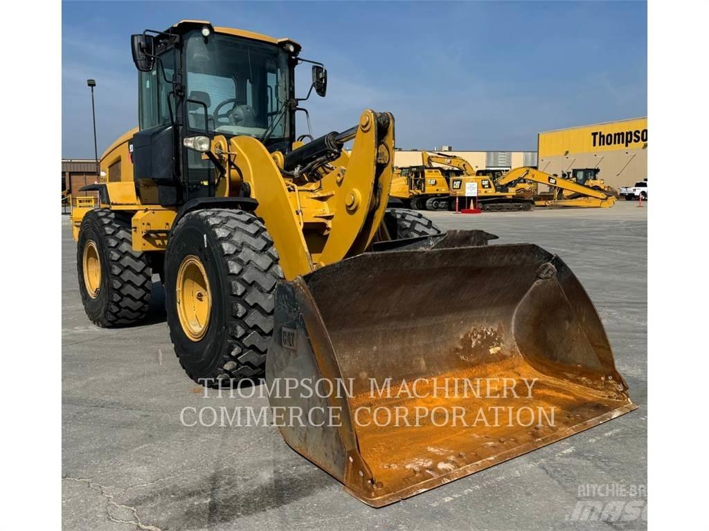 CAT 930M Ładowarki kołowe
