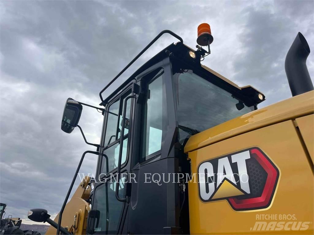 CAT 930M Ładowarki kołowe
