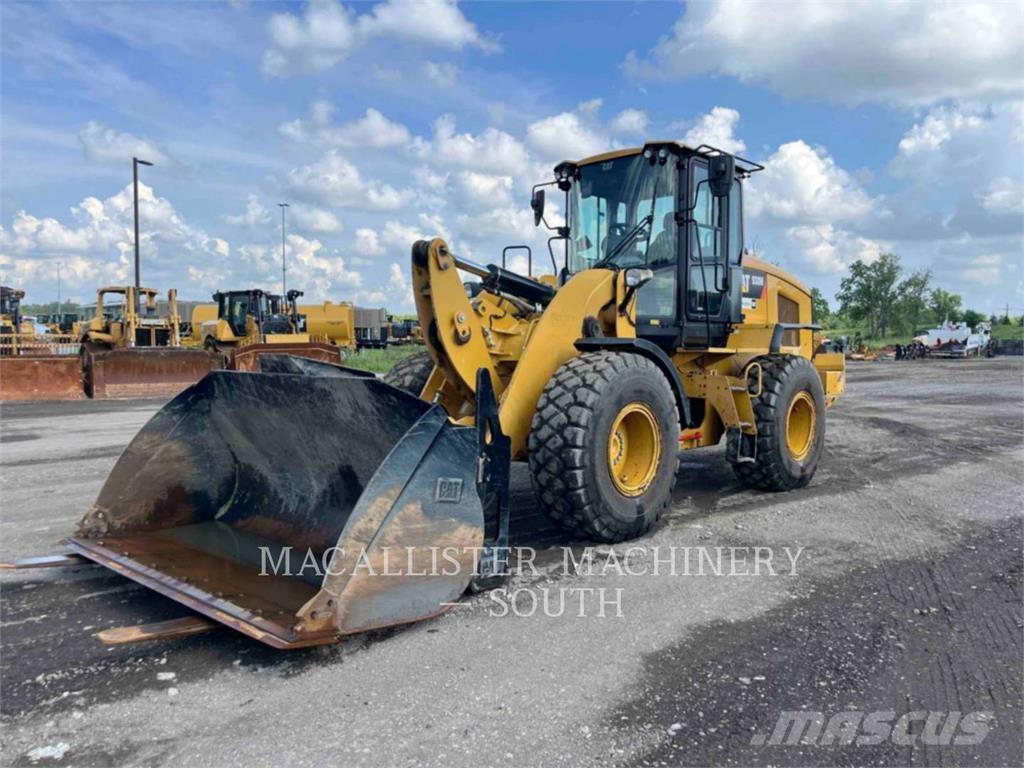 CAT 930M Ładowarki kołowe