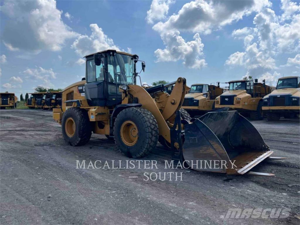 CAT 930M Ładowarki kołowe