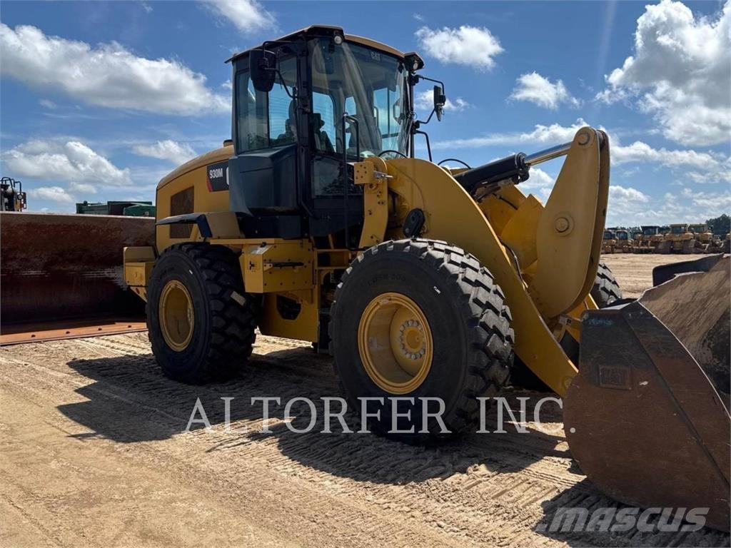 CAT 930M Ładowarki kołowe