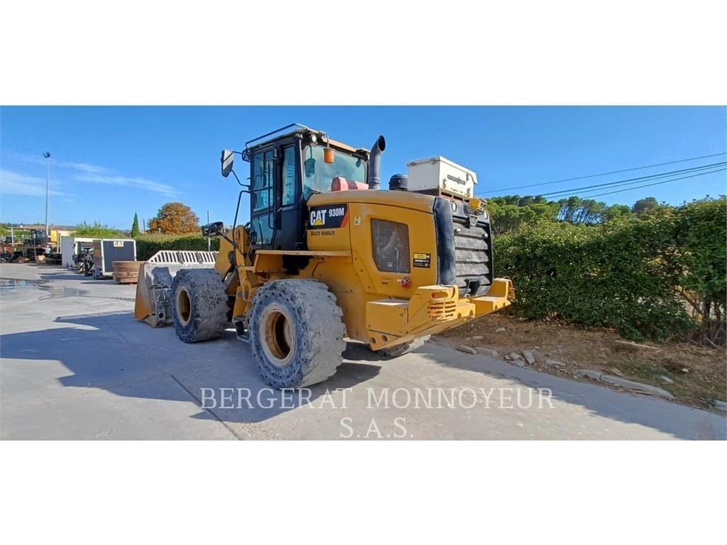 CAT 930M Ładowarki kołowe