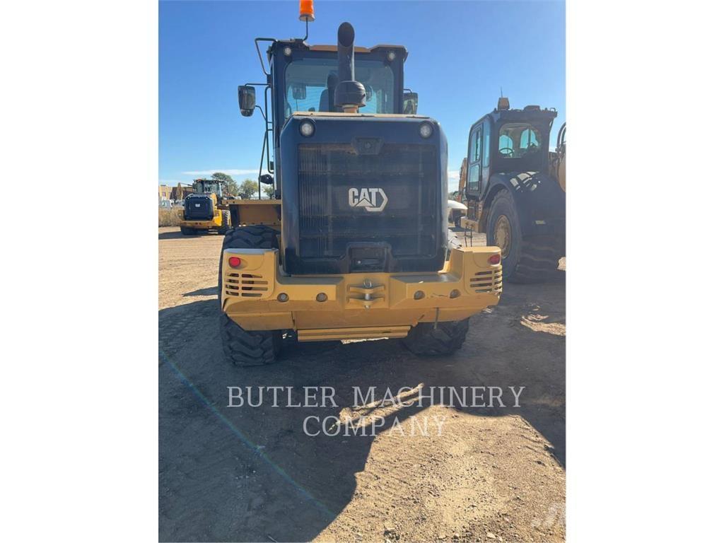 CAT 930M Ładowarki kołowe