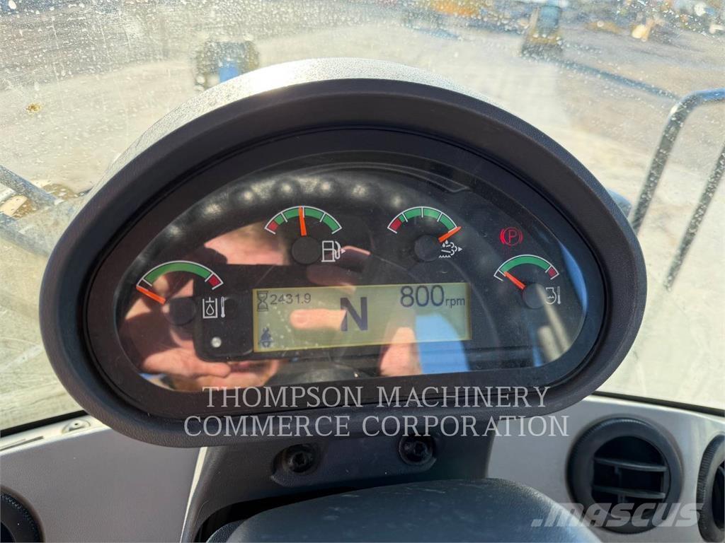 CAT 930M Ładowarki kołowe