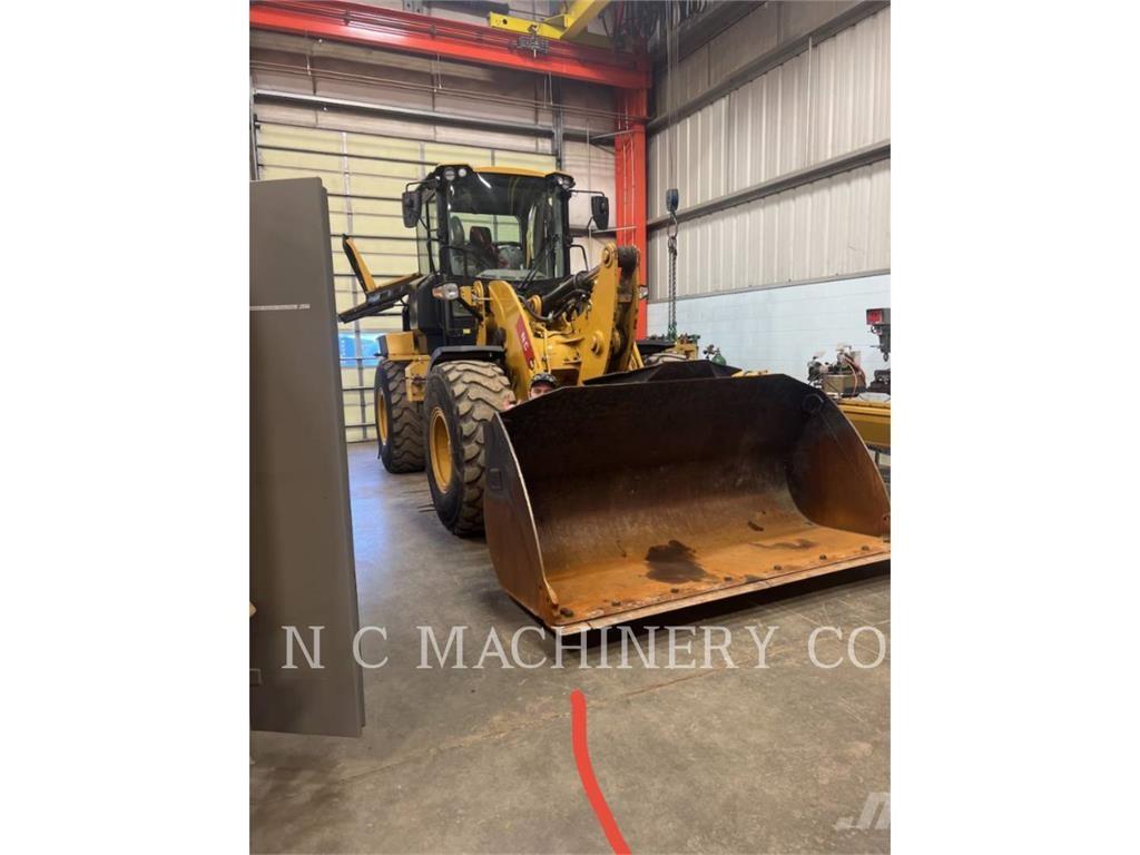 CAT 930M Ładowarki kołowe