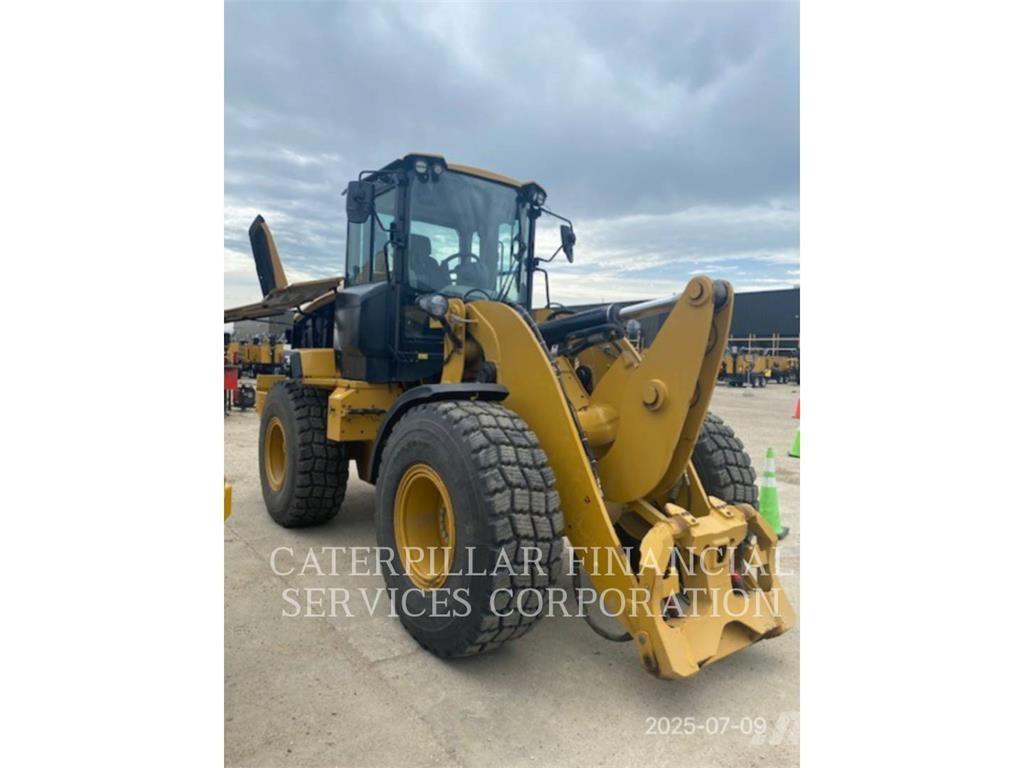 CAT 930M Ładowarki kołowe