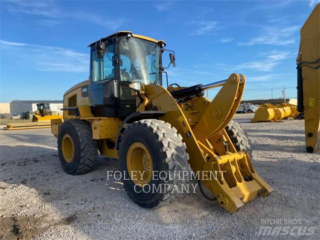 CAT 930M Ładowarki kołowe