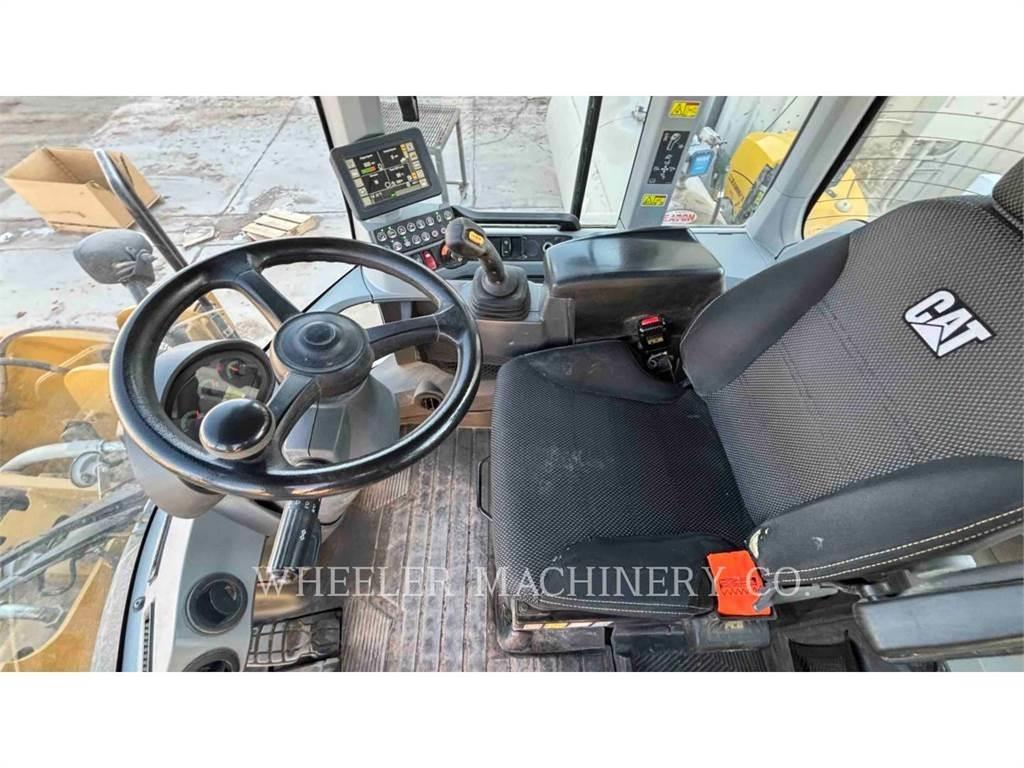 CAT 930M QC Ładowarki kołowe