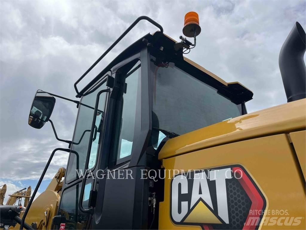 CAT 938 Ładowarki kołowe