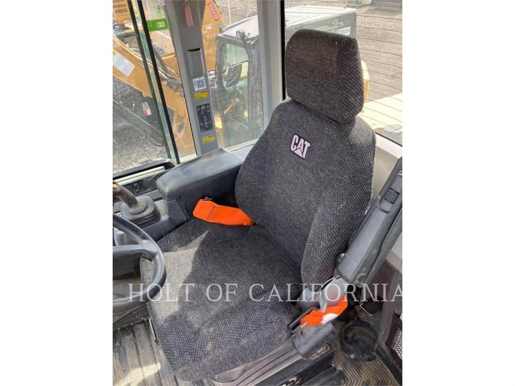 CAT 938 Ładowarki kołowe
