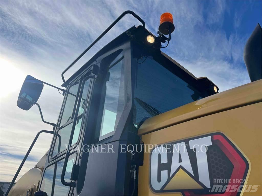 CAT 938M Ładowarki kołowe