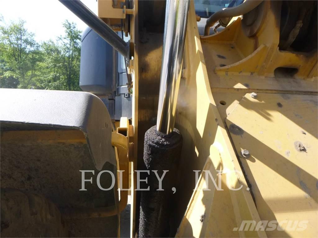 CAT 938M Ładowarki kołowe