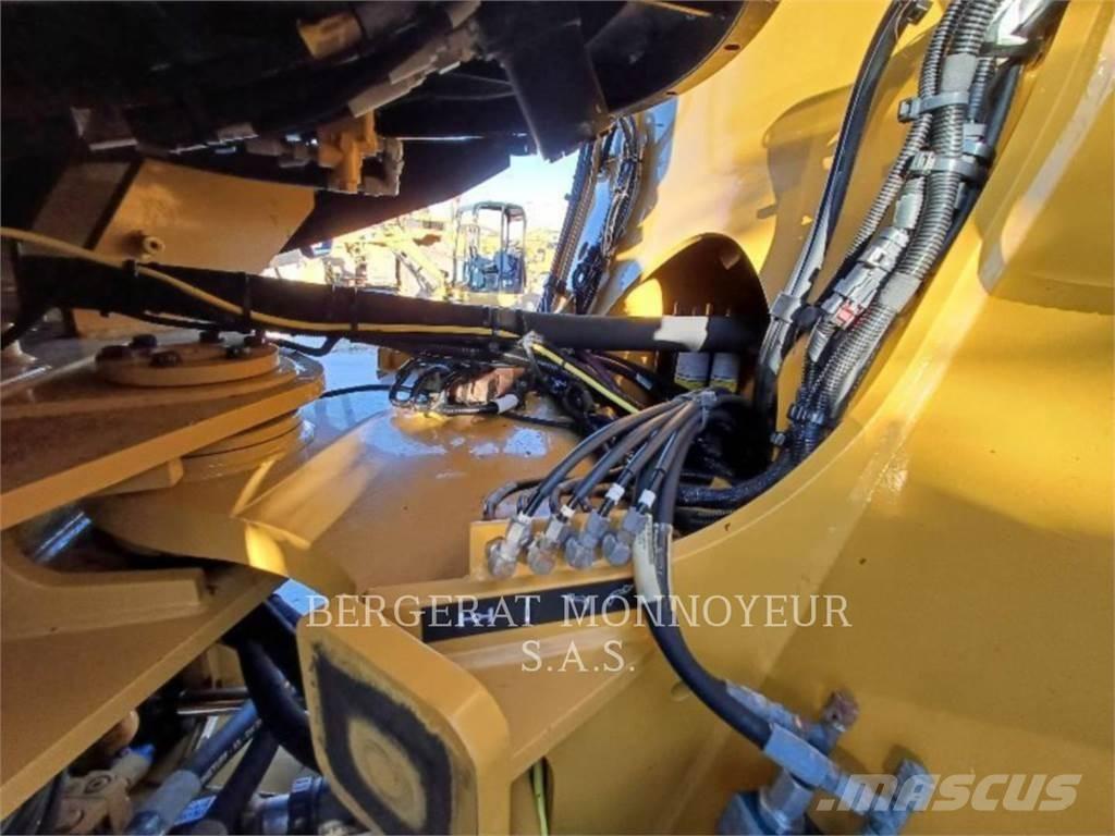 CAT 938M Ładowarki kołowe