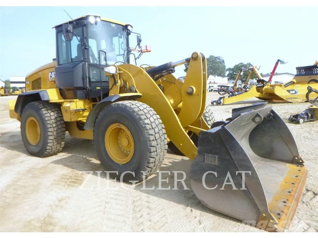 CAT 938M Ładowarki kołowe