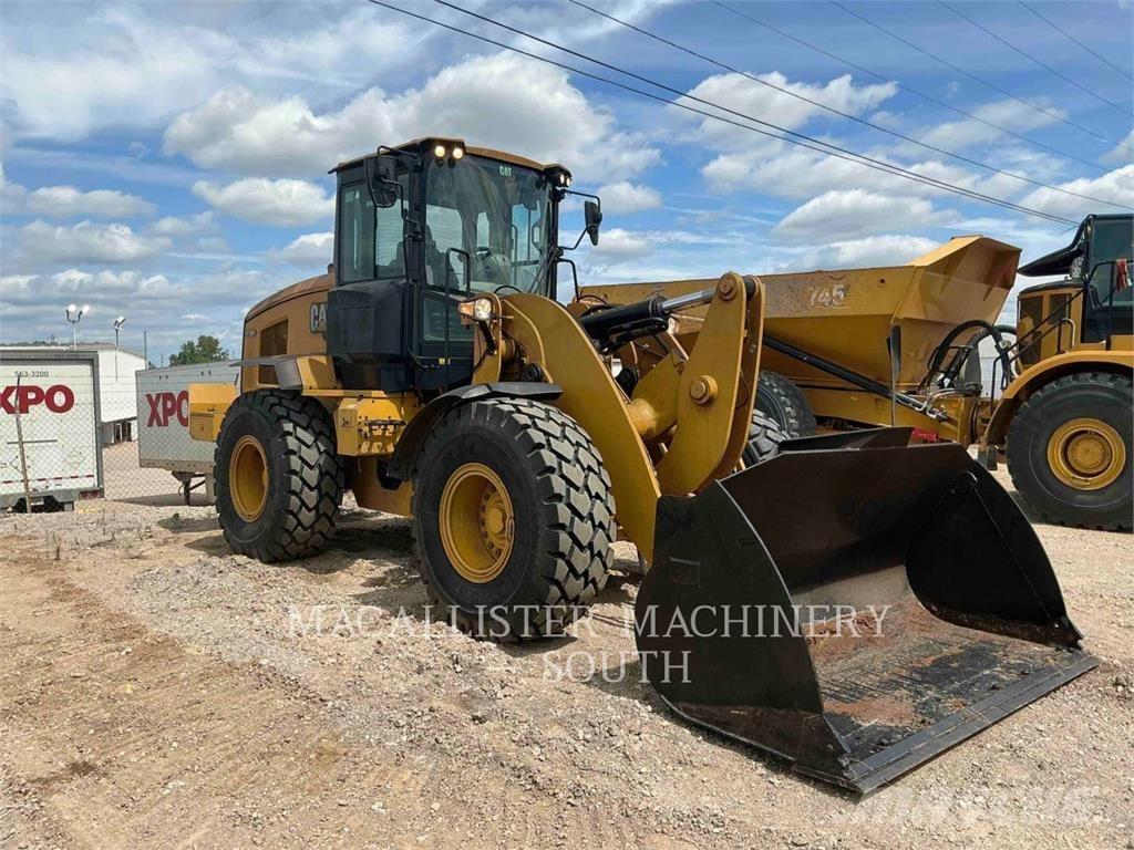 CAT 938M Ładowarki kołowe