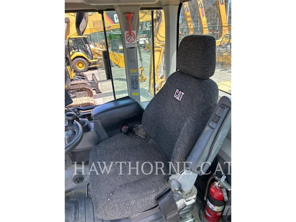 CAT 938M Ładowarki kołowe