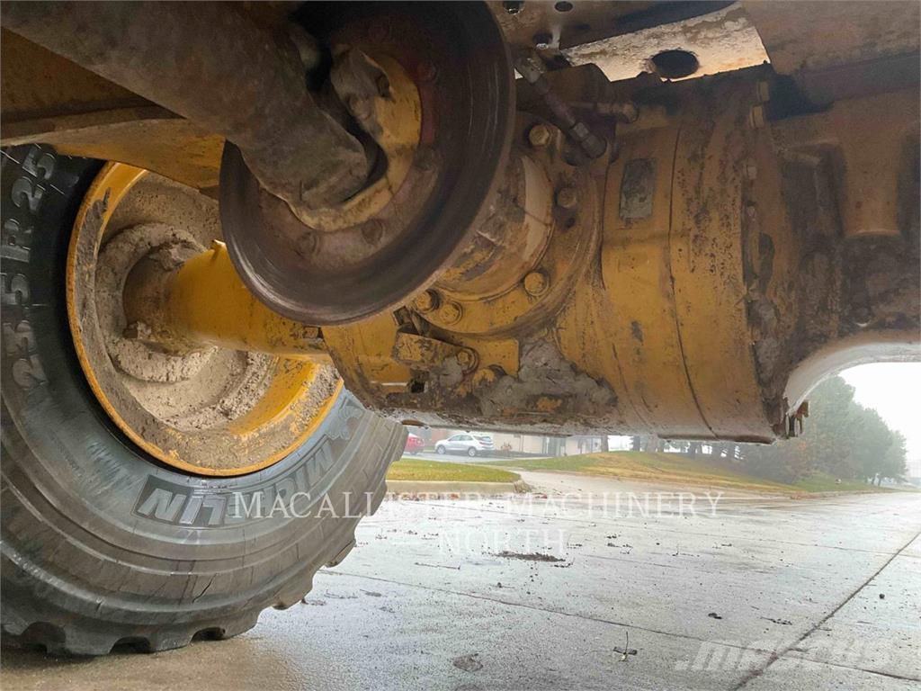 CAT 950M Ładowarki kołowe