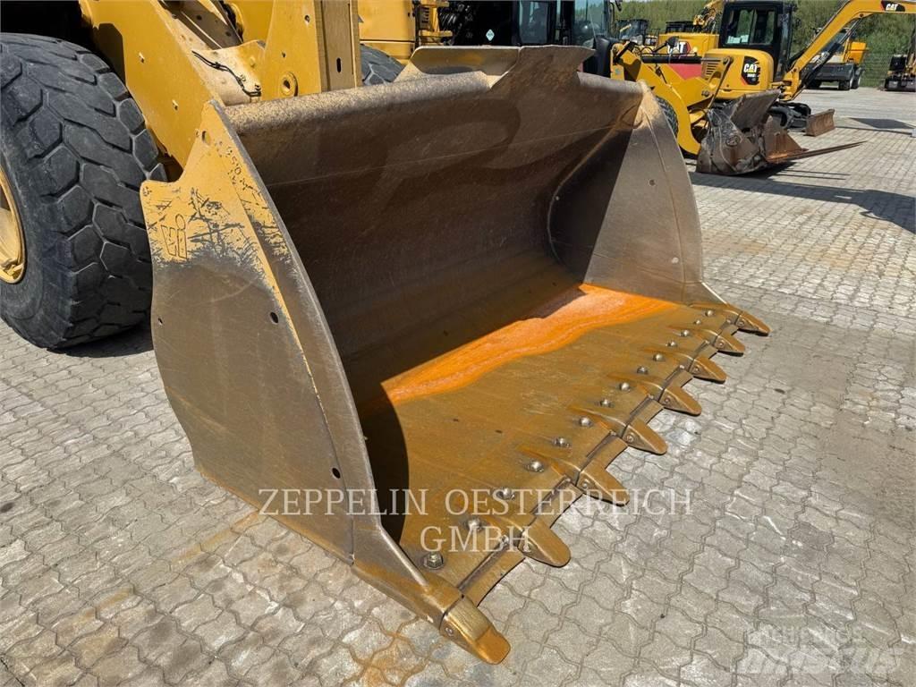 CAT 950M Ładowarki kołowe