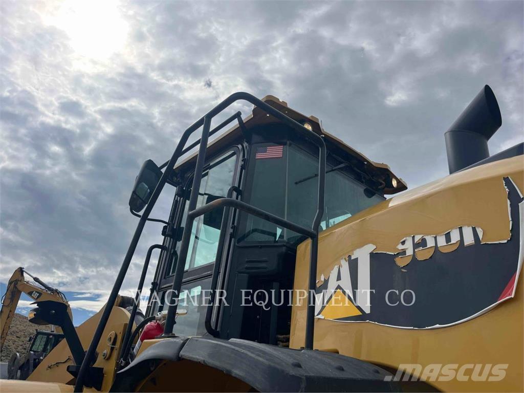 CAT 950M Ładowarki kołowe