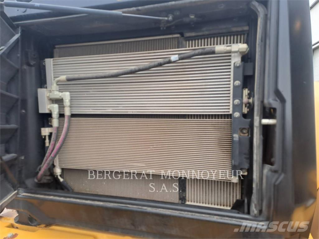 CAT 950M Ładowarki kołowe